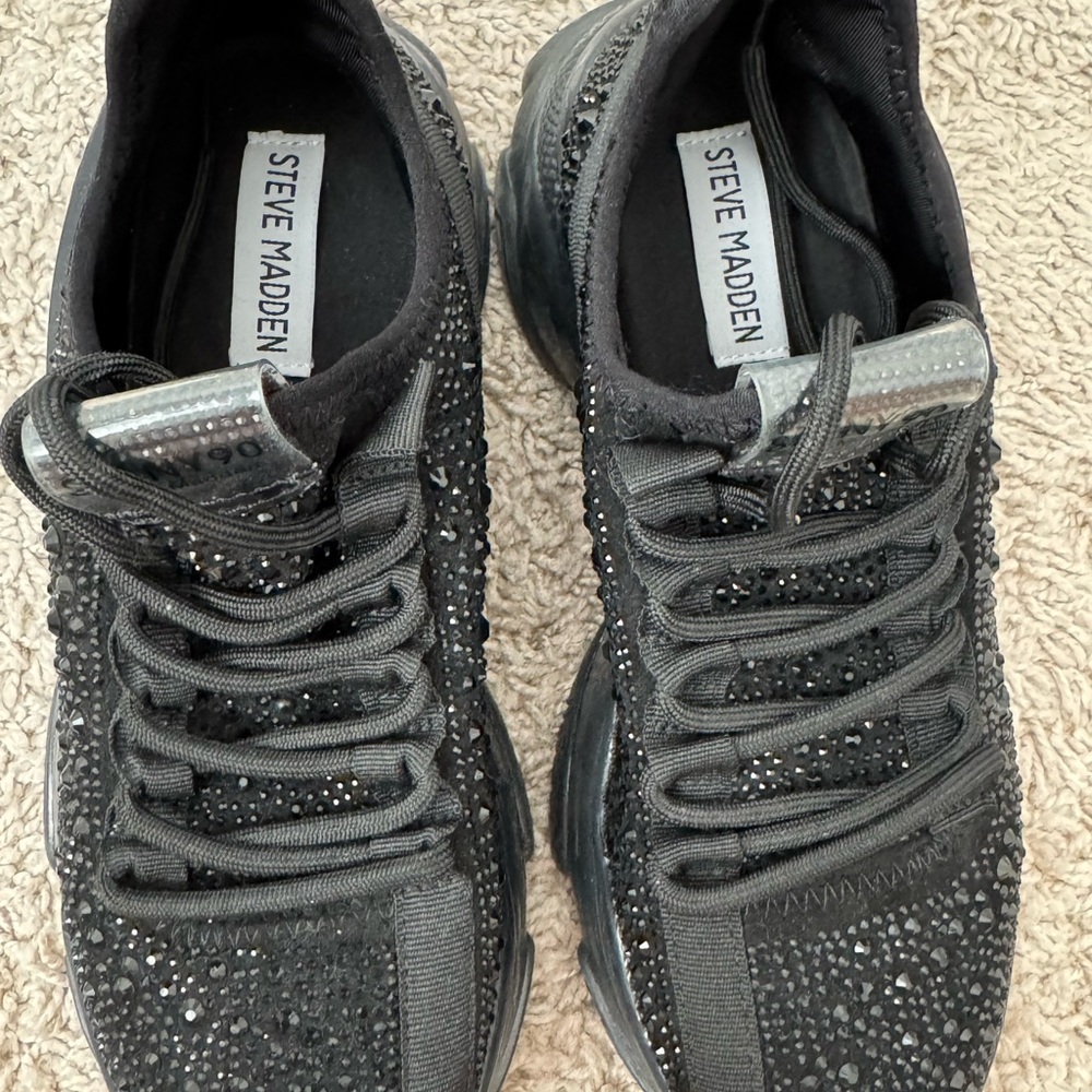 Steve Madden Maxima sneakers With Rhinestones Size 7 - Picture 5 of 5